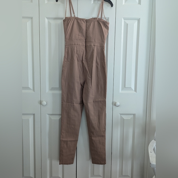 Haute Monde Bodycon Built-In Bra Jumpsuit Peach-pink Color. - Picture 2 of 11